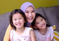 Nekat Cukur Alis hingga Botak karena Video Youtube, Anak Zaskia Adya Mecca Bikin Panik Walaupun Tetap Tampil Pede