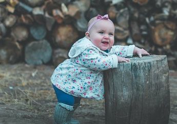 Artinya Indah Mewakili Doa Orangtua, Ini Nama Bayi Perempuan Islami yang Bisa Jadi Inspirasi Berawalan Huruf A dan B