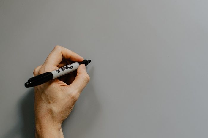 Jangan Bingung! Ini 4 Cara Menghilangkan Noda Spidol Permanen, Ternyata
