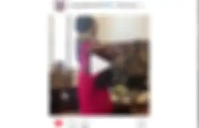 Antingnya Sampai Jatuh, Lihat Momen 'Tengil' Menteri Susi Bergaya saat Difoto di Depan Anggota Kabinet Lain, 'Disoraki' Sampai Sri Mulyani Ikut-ikutan Berfoto