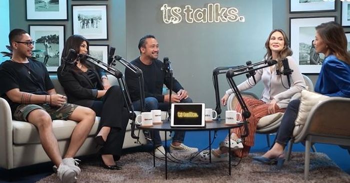 Luna Maya perkenalkan keluarganya dalam web series