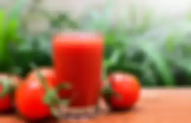 Rutin Minum Jus Tomat Bisa Turunkan Berat Badan, Cek Manfaat Hebat Lainnya