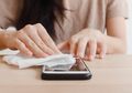 Membersihkan Handphone di Masa Pandemi Covid-19 Jadi Hal Penting, Ini 7 Langkah Mudahnya Biar Tak Keliru!