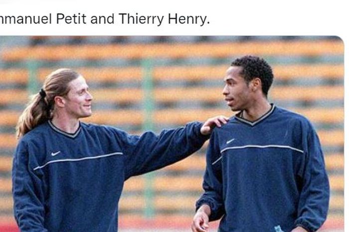 Emmanuel Petit (kiri) dan Thierry Henry saat membela timnas Prancis.
