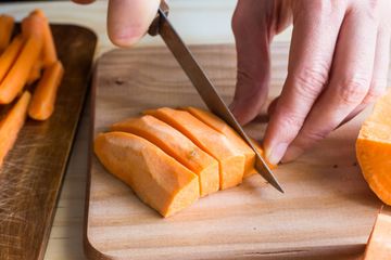4 Cara Mengolah Daun Ubi Jalar untuk Asam Urat, Bagusnya Dimasak Seperti Ini