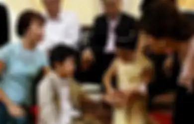 Diyakini Sebagai ‘Pasangan Kekasih di Masa Lalu’, Sepasang Anak Kembar Berusia 6 Tahun ‘Dinikahkan’ dalam Upacara Mewah