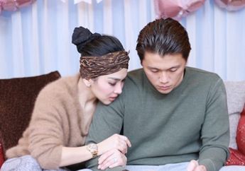 Terlihat Mesra Bahkan Saat Makan, Syahrini Ungkap Rumah Tangganya: 'Cuma Salah Sedikit Langsung Buru-Buru Minta Maaf'