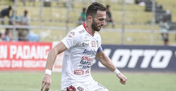 Striker Bali United, Ilija Spasojevic, menceritakan kisahnya berjumpa pemain Indonesia yang layak bermain di Eropa. 