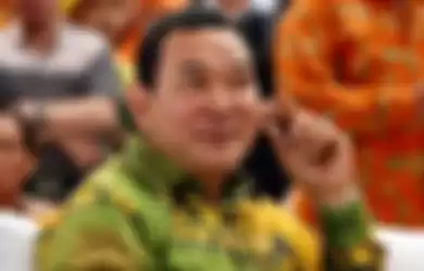 berita terpopuler Suar.ID edisi Rabu, 3 Maret 2021. Dari cerita Sandy Harun sebut putrinya darah daging Tommy Soeharto takut terjadi pernikahan sedarah hingga wanita yang bacok suaminya yang terus minta jatah padahal dia baru saja melahirkan.