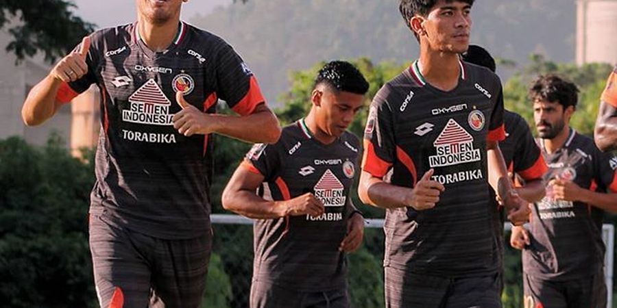 Semen Padang Gelar Simulasi Pertandingan Malam Hari Jelang Kontra PSM Makassar