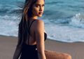 Pakai Bikini Transparan, Bagian Perut Cinta Laura Justru Jadi Sorotan Netizen Hingga Tuai Komentar Lucu