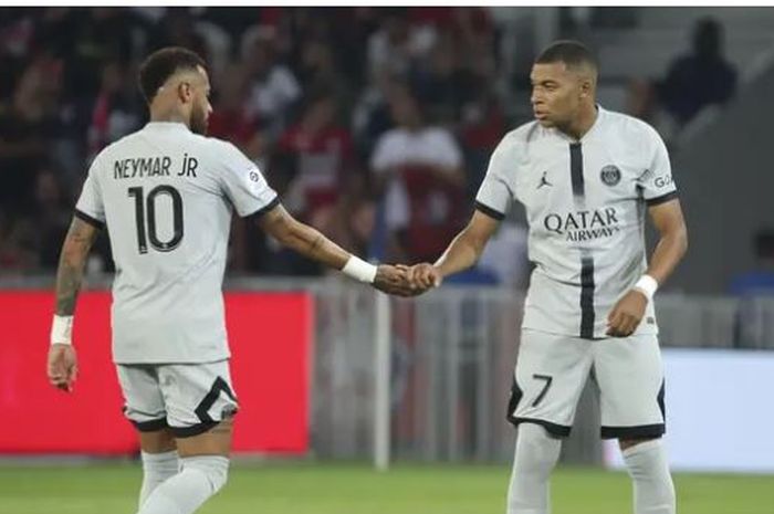 Dua penyerang Paris Saint-Germain, Neymar dan Kylian Mbappe, yang dikabarkan sedang tidak akur.