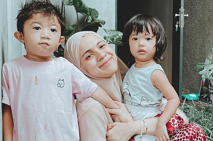 Mimpi Ibu Pakai Telekung Putih / Mimpi memakai telekung