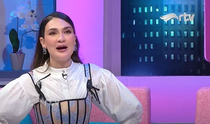 Luna Maya ceritakan kelakuan bandelnya demi dapat perhatian sang ibu.