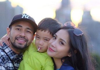 Nagita Slavina Peluk Erat Rafathar, Raffi Ahmad Minta Doa untuk Sang Putra