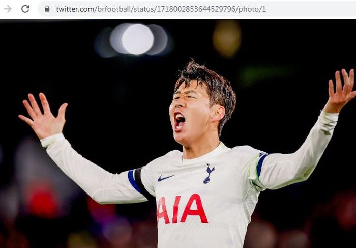 Selebrasi penyerang Tottenham Hotspur, Son Heung-min, usai membobol gawang Crystal Palace pada pekan ke-10 Liga Inggris 2023-2024.