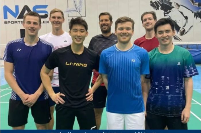 Pebulu tangkis Malaysia Cheam June Wei (paling kanan) saat ikut &quot;bimbel&quot; Viktor Axelsen.