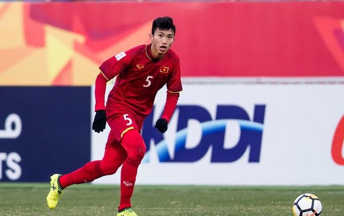Bek timnas Vietnam, Doan Van Hau, saat tampil di Piala AFF 2018.