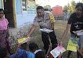 Salut! Demi Bantu Anak Putus Sekolah, Polisi NTT Sulap Motor Dinas Jadi Perpustakaan Mini