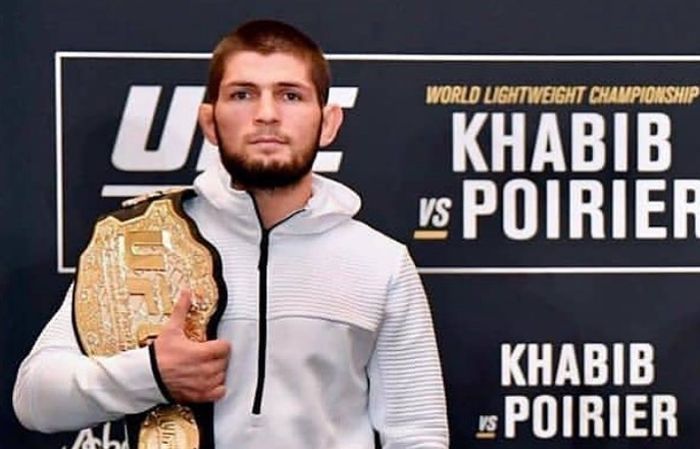 Khabib Nurmagomedov harus mempertahankan sabuk juara kelas ringan miliknya dalam laga utama UFC 242 yang digelar di Uni Emirat Arab, Sabtu (7/9/2019)