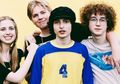 Lagu Weezer di Bawakan Ulang Oleh Band-nya Aktor Stranger Things