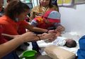Seorang Bayi Malang Dibuang di Luar Restoran, Pelayan Wanita Ini Lakukan Tindakan yang Tak Terduga