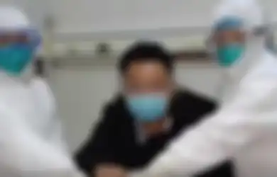 Tiba-tiba Alami Lonjakan Kasus, Filipina Suruh Polisi Cari Warga yang Positif Covid-19 dari Rumah ke Rumah, 'Ada Beberapa Pasien yang Melarikan Diri'