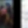 Seorang Ibu Diciduk Polisi setelah Videonya yang Siksa Anak Viral di Media Sosial, Netizen: Ibu Macam Apa Ini!