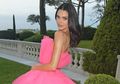 Bak Barbie, Kendall Jenner Kenakan Gaun Pink Berbahan Tule di Red Carpet Gala amfAR Cannes