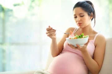 makanan mempercepat bukaan dan memperlancar persalinan