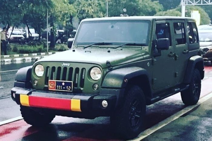 940+ Gambar Mobil Jeep Kartun Gratis