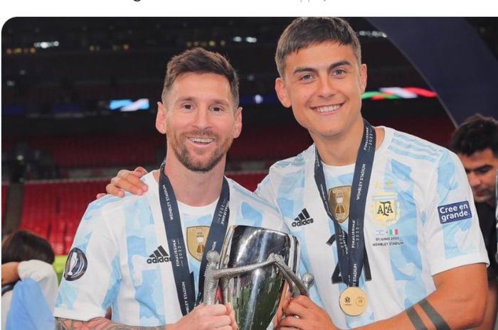Dua pemain timnas Argentina, Lionel Messi dan Paulo Dybala.