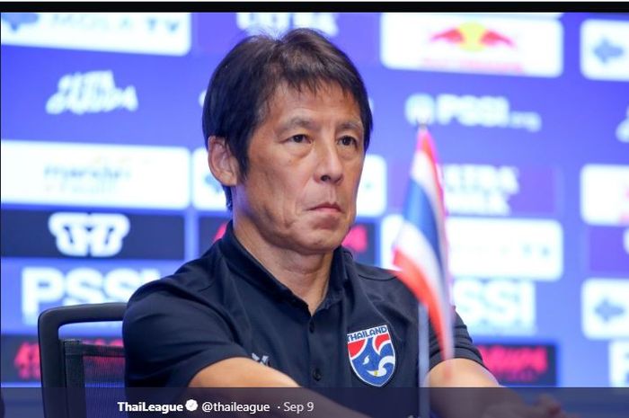 Pelatih timnas Thailand, Akira Nishino.