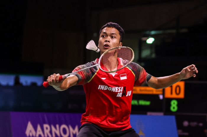 Pebulu tangkis tunggal putra Indonesia, Anthony Sinisuka Ginting, pada babak semifinal Thailand Open I 2021 di Impact Arena, Bangkok, Sabtu (16/1/2021).