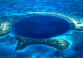 Penjelajah Temukan Jalur Misterius di Dasar Great Blue Hole Belize