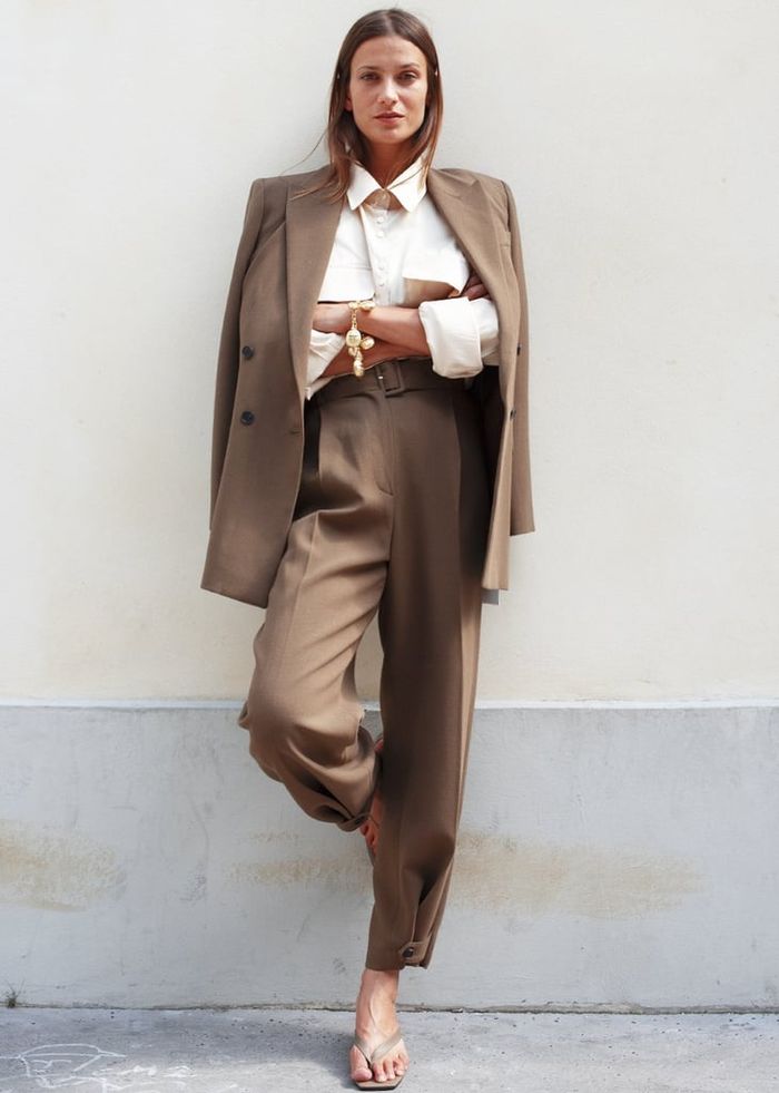 Setelan blazer masih jadi <a href='https://batam.tribunnews.com/tag/tren' title='tren'>tren</a> fashion <a href='https://batam.tribunnews.com/tag/2020' title='2020'>2020</a>