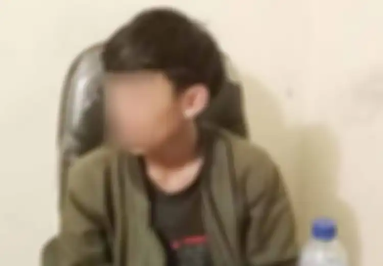 Jangan Lagi Mau Terbujuk untuk Foto Pegang KTP Baik Oleh Teman Atau Keluarga, Bisa-bisa Jadi Seperti Mahasiswa Ini yang Terpaksa Bayar Utang di Pinjol Padahal Tak Tahu Apa-apa!