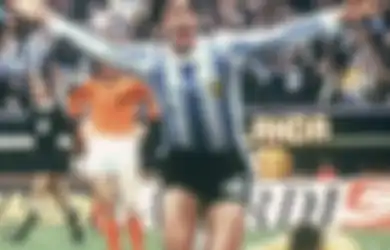 Tak Banyak Yang Tahu, Sosok Legenda Hidup Argentina Ini Pernah Main Di Liga Indonesia Dan Akhiri Karier Di Sini
