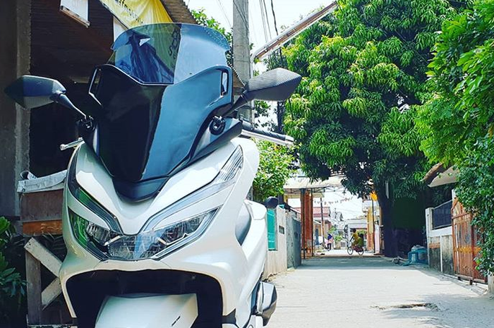 Tampilan Honda PCX dengan cover baby Forza