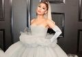 Pamer Kemesraan di Video Klip Terbaru bersama Justin Bieber, Ariana Grande Sengaja Sembunyikan Pacar Barunya dari Publik
