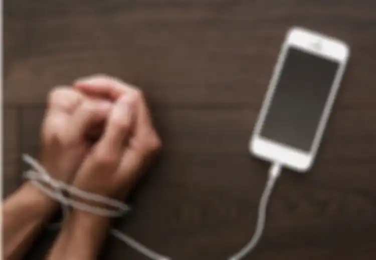 Sering Main Ponsel Hingga Begadang, Lihat Apa yang Terjadi pada Orang-orang Ini