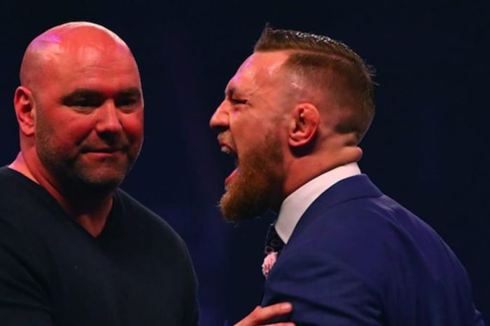 Presiden UFC, Dana White (kiri) dan petarungnya, Conor McGregor (kanan).