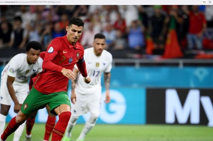 Megabintang timnas Portugal, Cristiano Ronaldo, dalam laga kontra Prancis pada penyisihan grup EURO 2020.