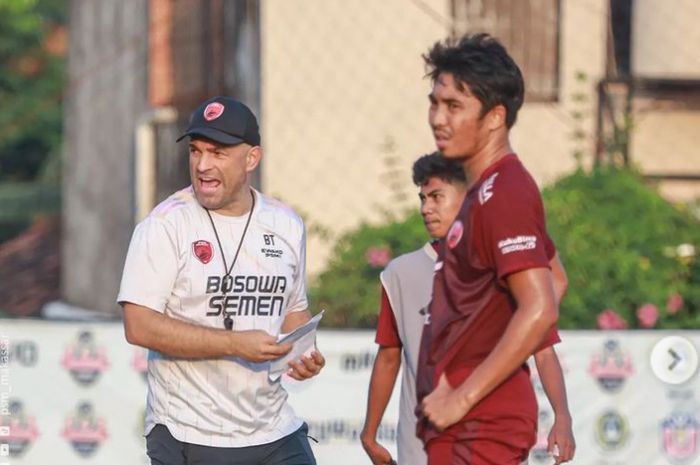 Pelatih PSM Makassar, Bernardo Tavares saat memimpin latihan tim