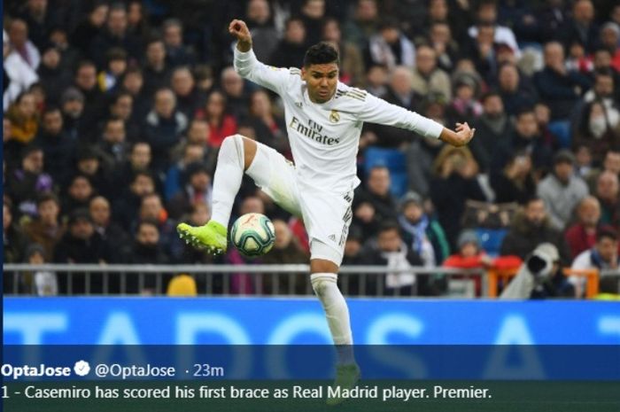 Aksi gelandang Real Madrid, Casemiro, dalma laga kotra Sevilla di Estadio Santiago Bernabeu, Sabtu (18/1/2020).