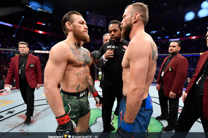 Bintanfg UFC, Conor McGregor mengenang momen dia membuat Donald Cerrone patah karena serangannya.