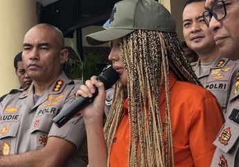 Tampak Kebingungan saat Jalani Sidang, Lucinta Luna Nyatakan Tak Keberatan atas Dakwaan Jaksa