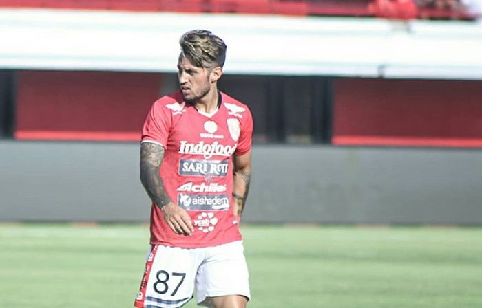 Pemain Bali United, Stefano Lilipaly absen dalam latihan persiapan Piala AFC 2021.