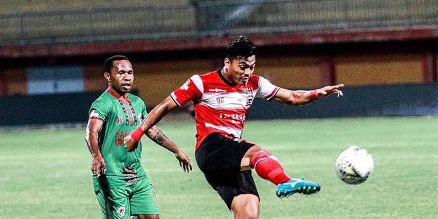 Brace Slamet Nurcahyo Antarkan Madura United Tekuk Kalteng Putra