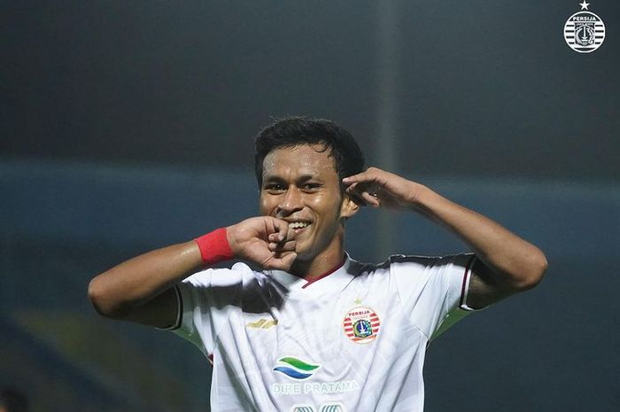 Osvaldo Haay melakukan selebrasi usai mencetak gol ke gawang Borneo FC pada fase grup Piala Menpora 2021.